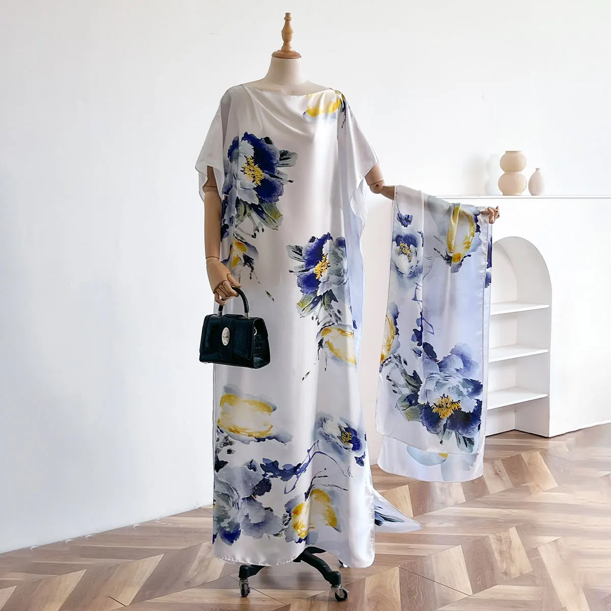 New 2025 Dubai Abaya For Women Summer Short Sleeve Cotton Dress Gold Stamping Loose Lady Maxi Islam African Dress With Big Scarf