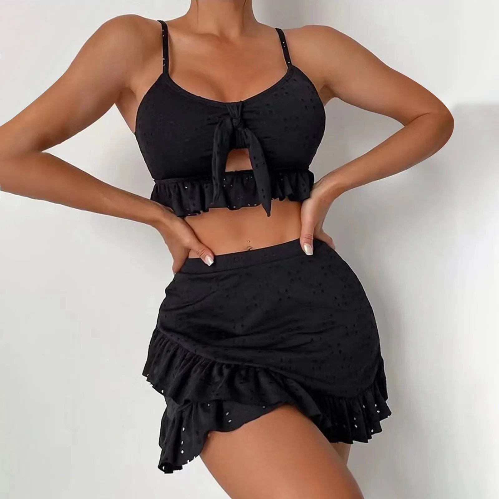 

Сексуальный купальник из 3 предметов, купальник с дырками и оборками, облегающая юбка с запахом, комплекты бикини, пляжная одежда с бантом, купальные костюмы