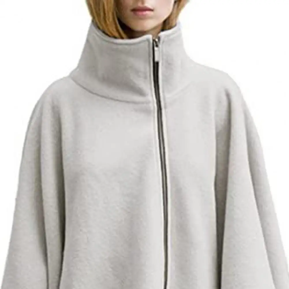 Рисунок 5 - Накидка женская осенне-зимняя свободная