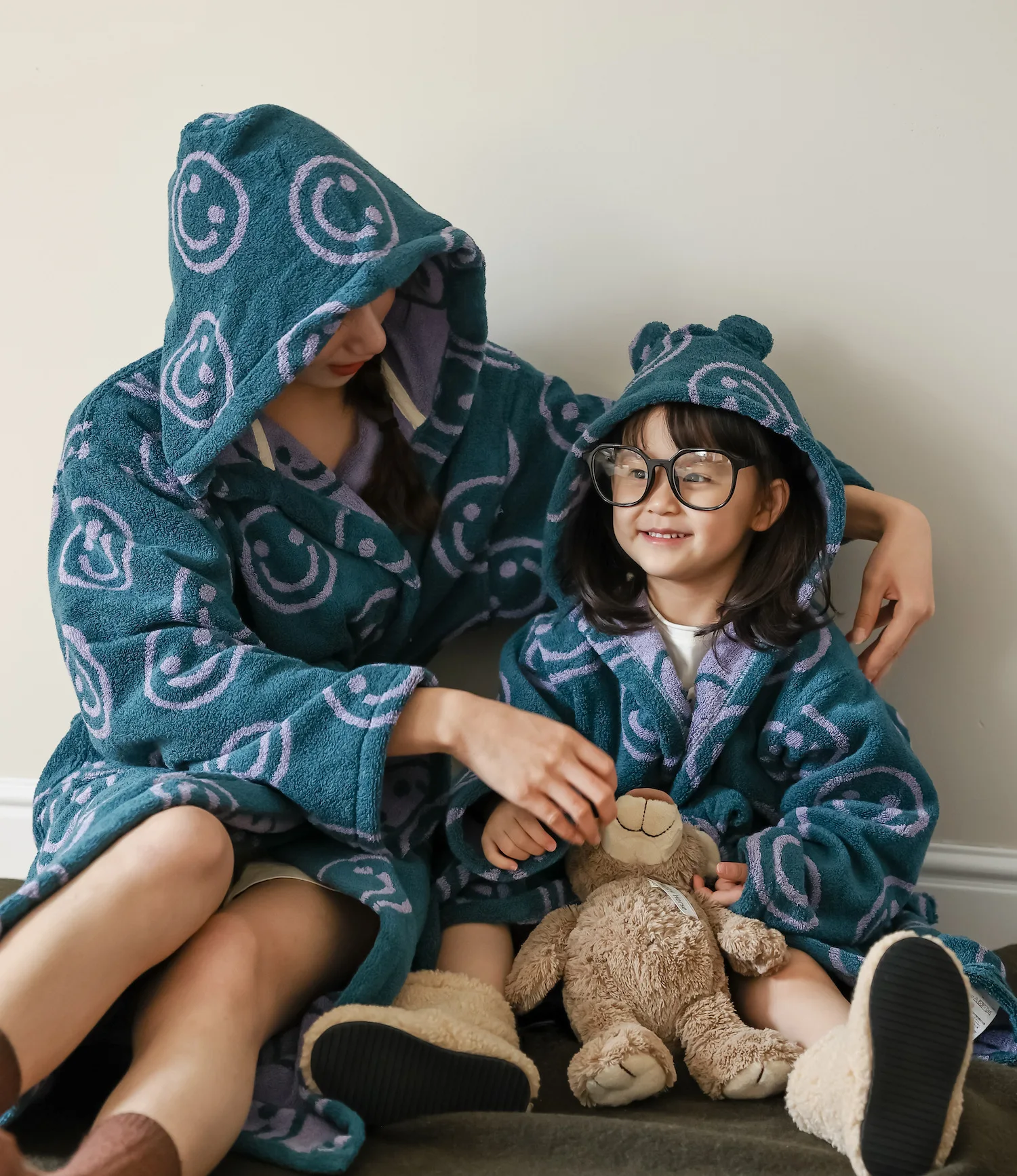 Smiley Face Pattern Cotton Parent-child Bathrobe Towel Soft Kids Ear Hoodies Bathrobe Kimono Sleepwear Coat Bath Unisex Towel