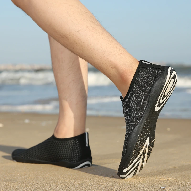 Comfortable Quick Dry Mans Beach Surfing Slippers Flat Soft Aqua Shoes Mans Footwear Swimming Shoes Male Diving Beach water shoes aqua shoes sandals slippers flip flops