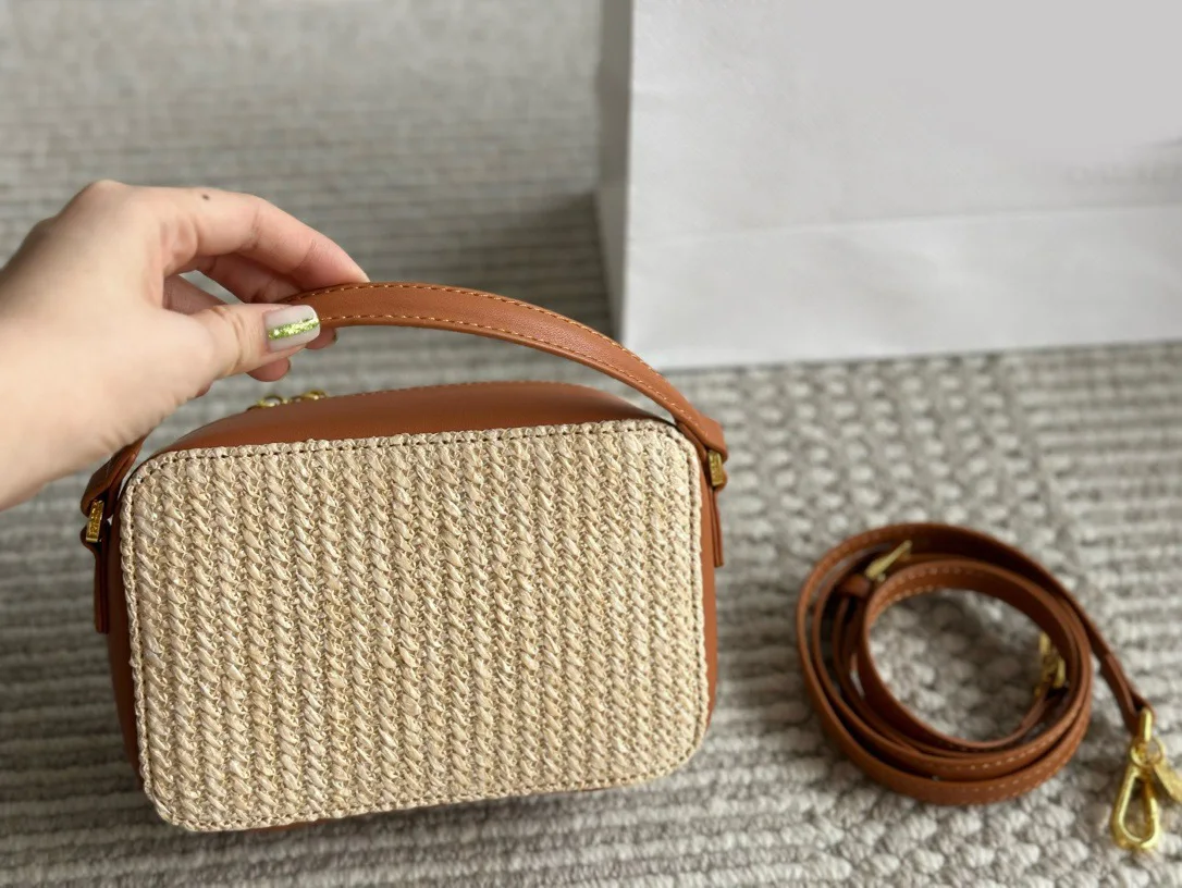 

PR Korean Version Grass Woven Handbag Fashionable And Casual Versatile Shoulder 2024 Spring New Niche Crossbody Bag