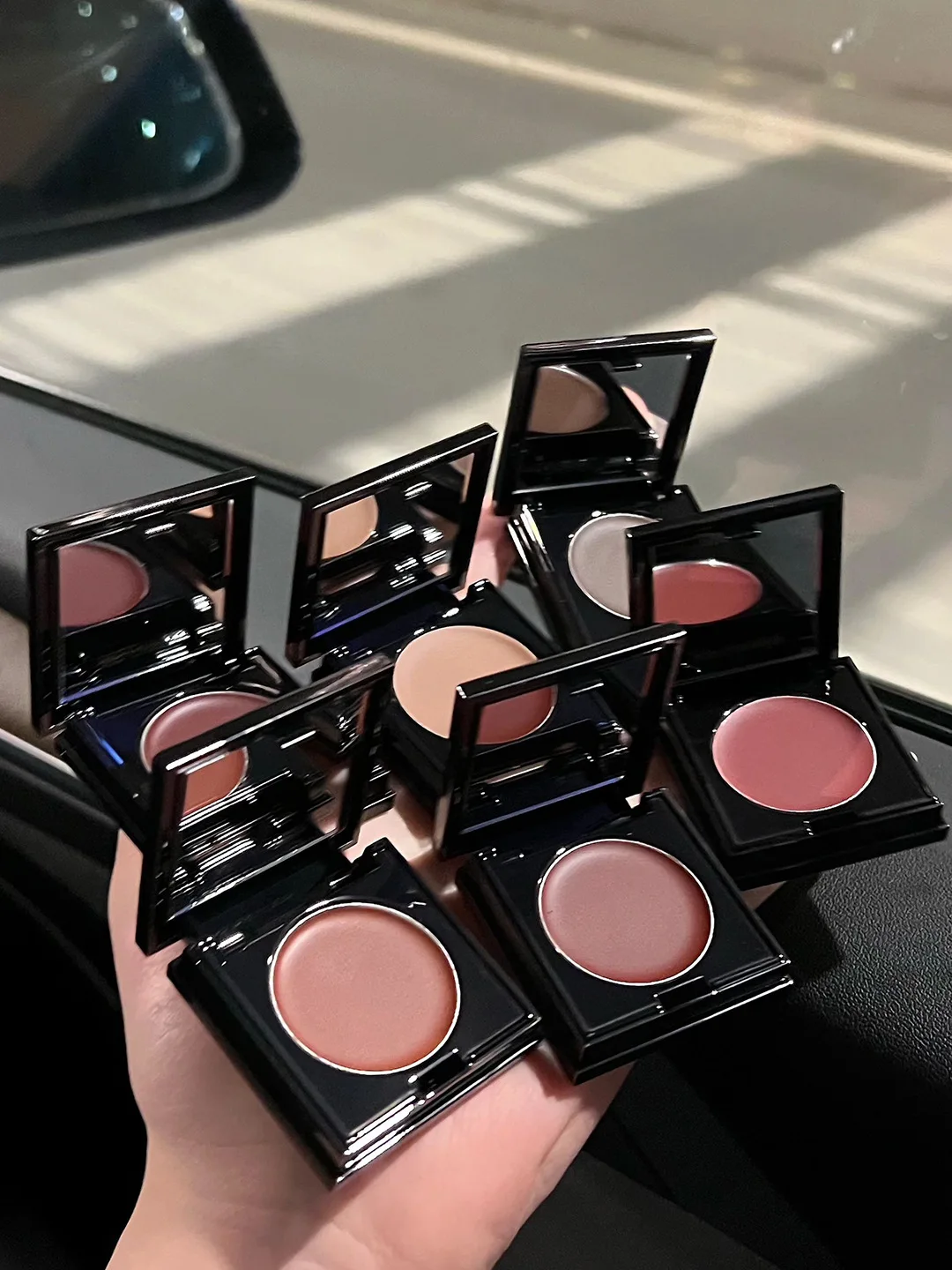 Description Picture 3 of itemCappuvini Small Square Multi-purpose Lip Mud Cheek Dual-use Misty Velvet Matte Powder Blusher Fair Price Makeup Cosmetics