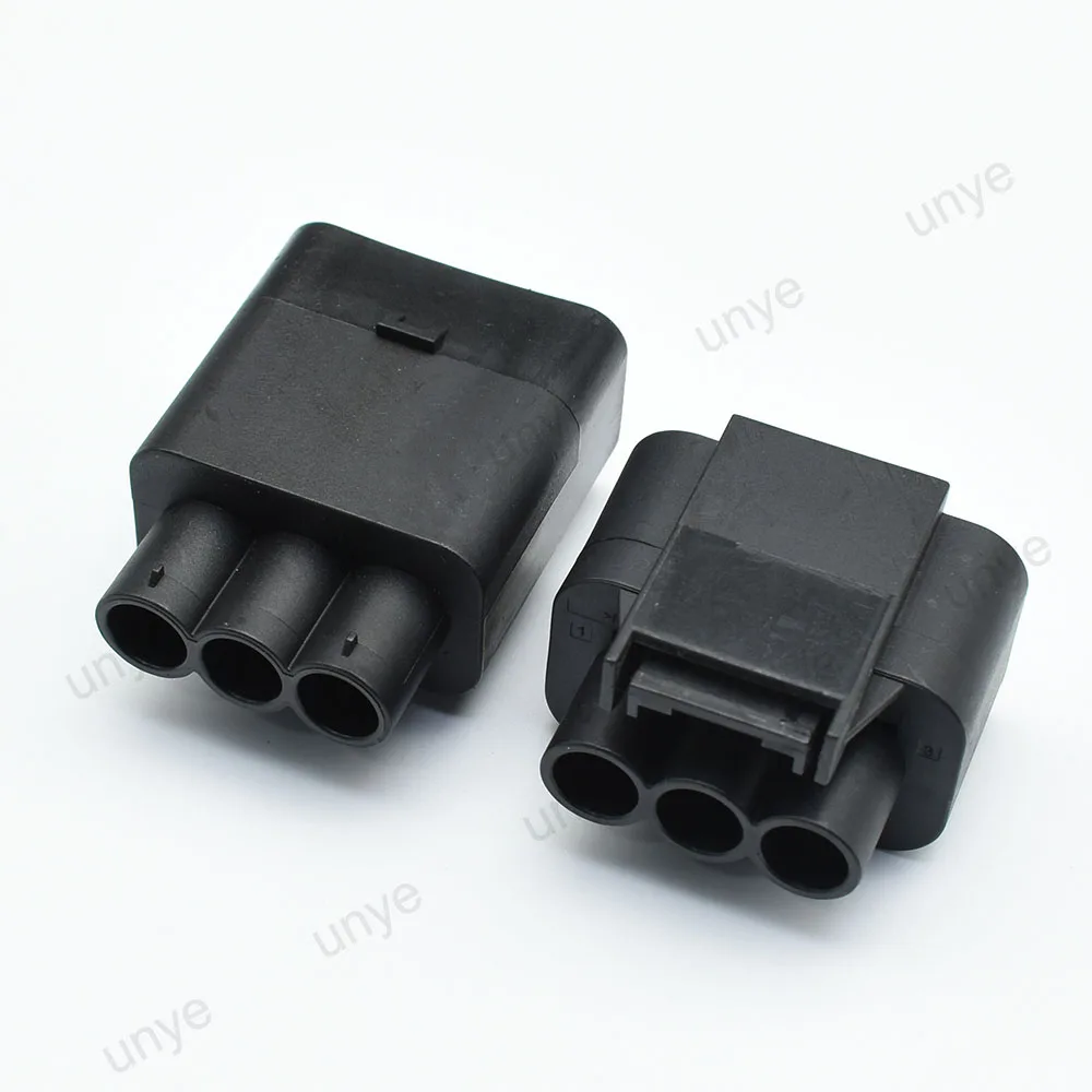 Premium 3-Pin Waterproof Automotive Plug for Electric Wire Connections