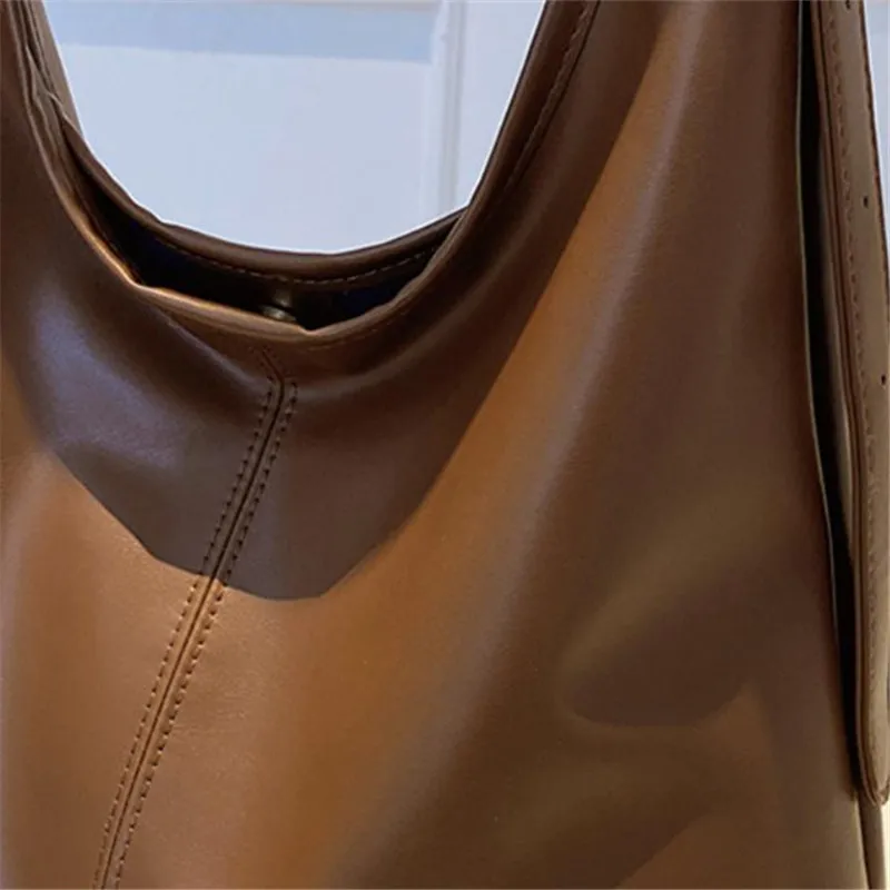 Elegant Shoulder Underarm Bags with Pendant Solid Color Synthetic Leather Handbags for Women Everyday Travel Shopping, Parties