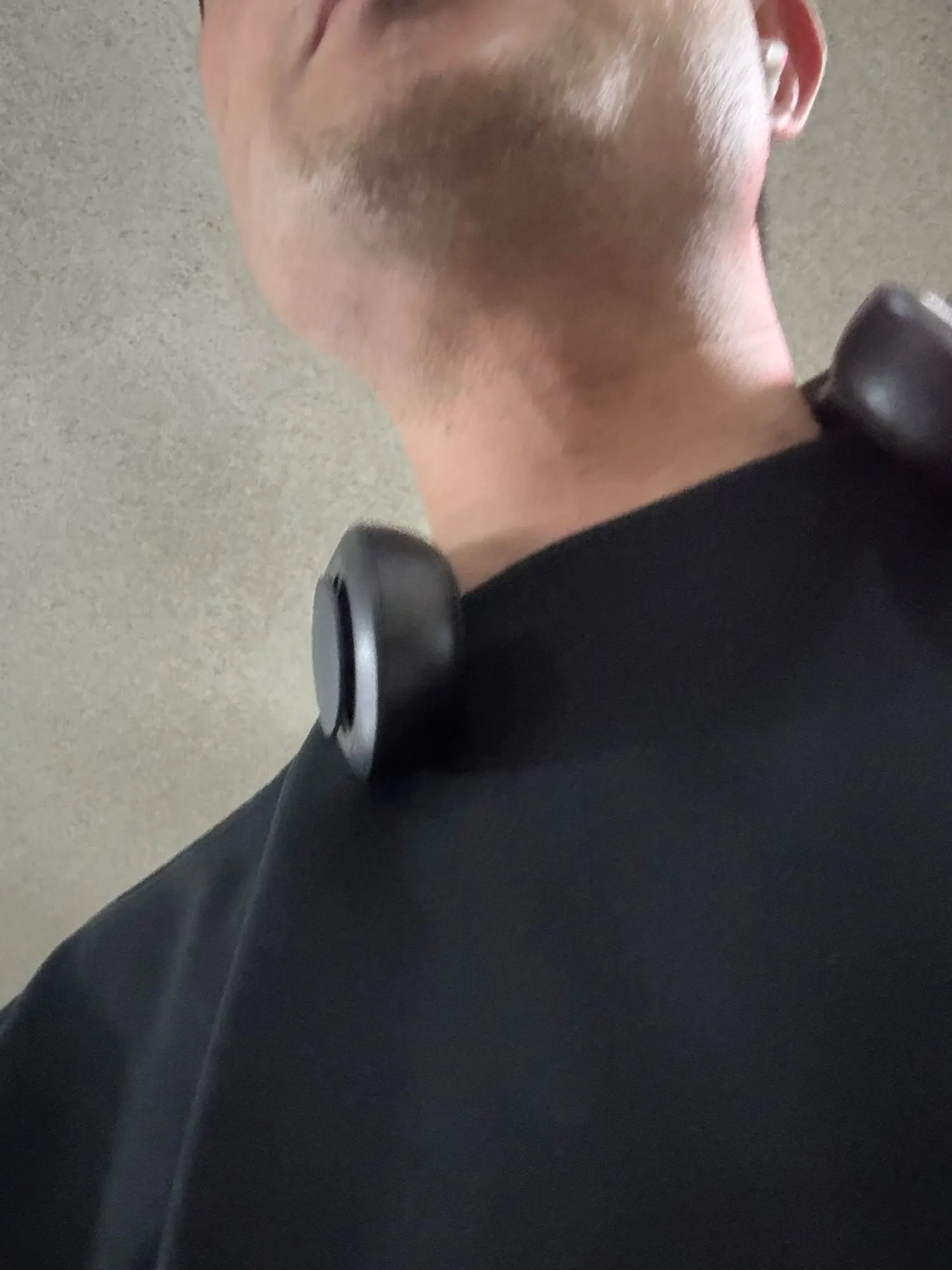 מאוורר צוואר נטען JISULIFE — ללא להבים, 5 עוצמות, קירור 360° - תמונה 2