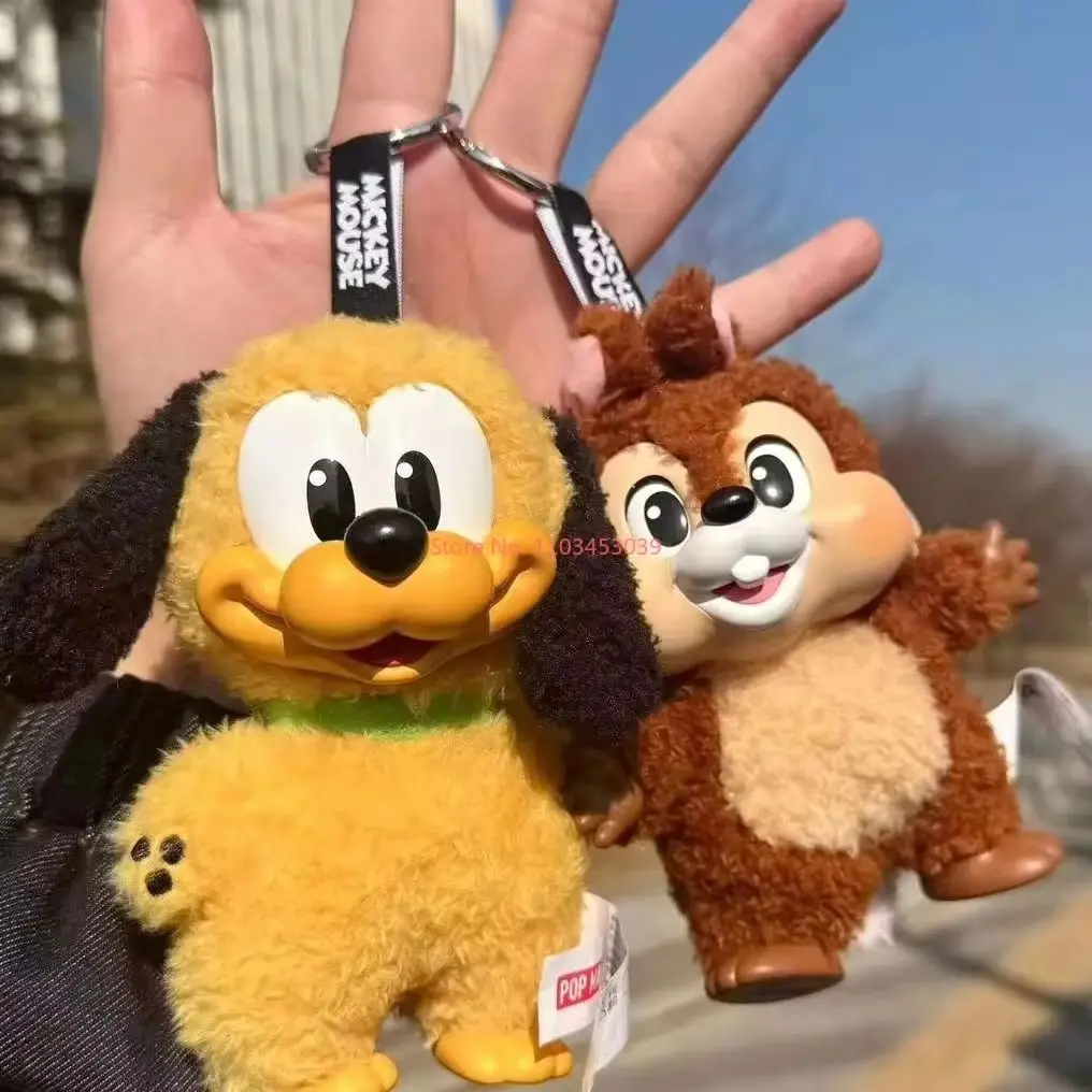 ミッキーファミリー キーチェーンとは？人気のキーチェーンを