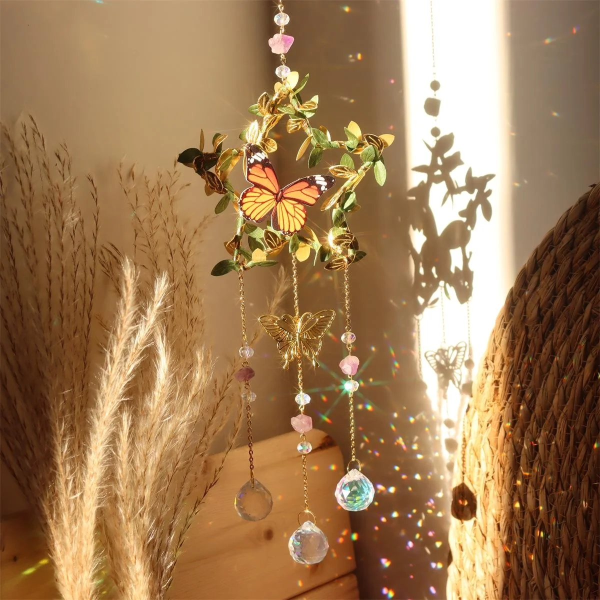 

Crystals Wind Chime Star Moon Butterfly Hanging Ornament Sun Catcher Diamond Prisms Rainbow Maker Pendant Home Garden Decor