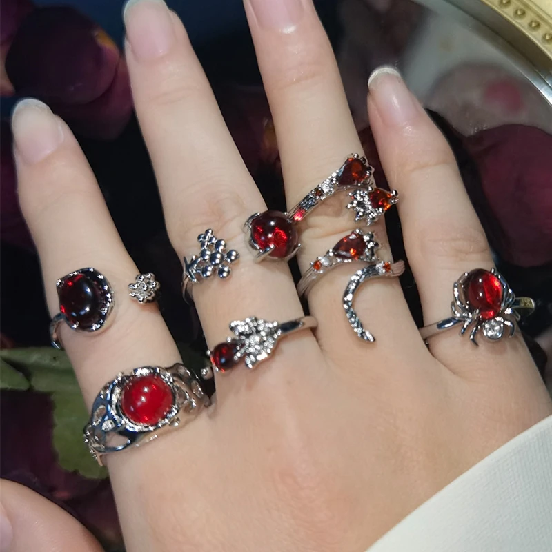 Gothic Red Opal Irregular Natural Stone Rings Red Stone Rings for Women Y2K Animal Tail Spider Ring Aesthetic Creative Jewelry finger ring,animal ring
