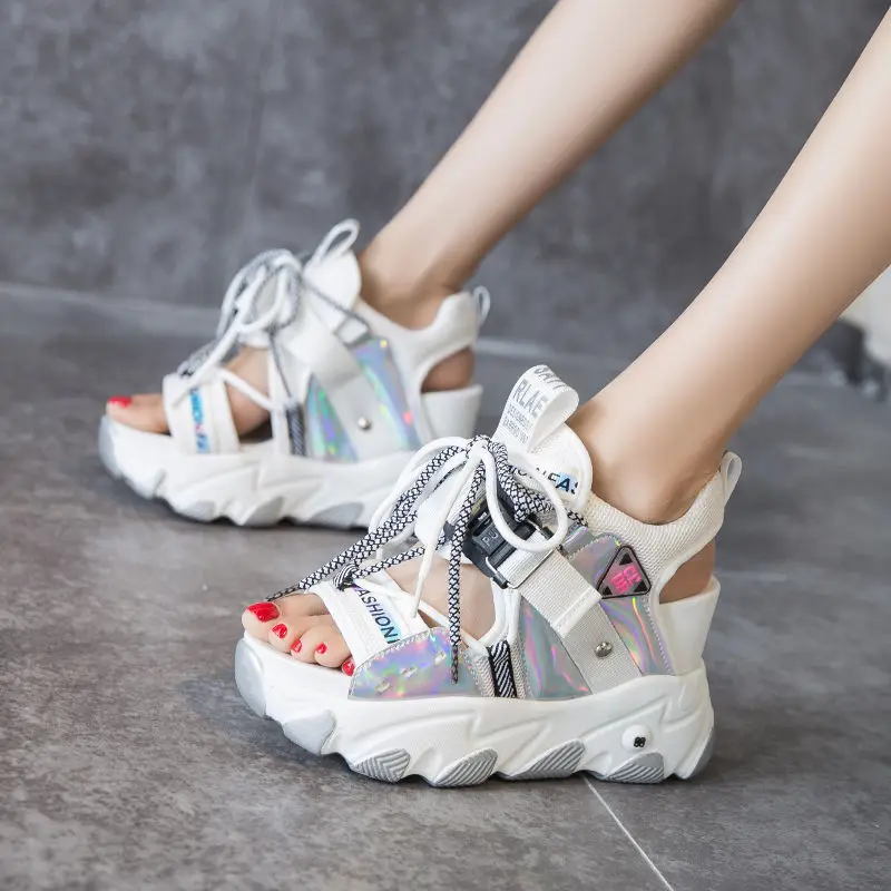 【関税&送料込】Coccinelle Sandals White Coccinelle Praia Bicolor Straw | Coccinelle®