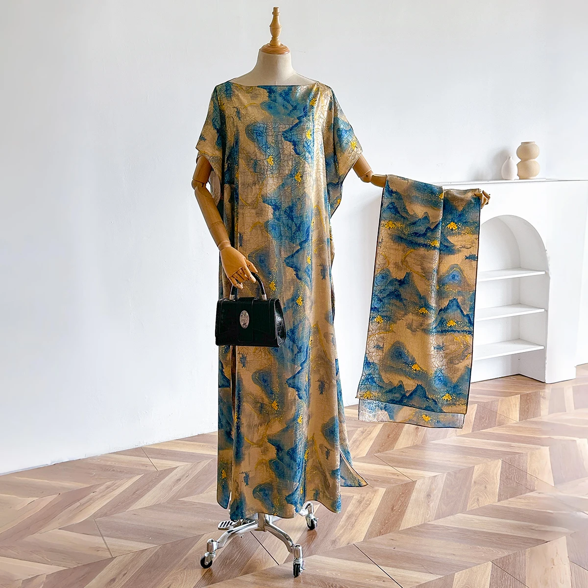 New Fashion Hot Summer Scraves For women Plus Size Luxury Design 2025 Casual Print Vintage Elegant Floral Female Scraf