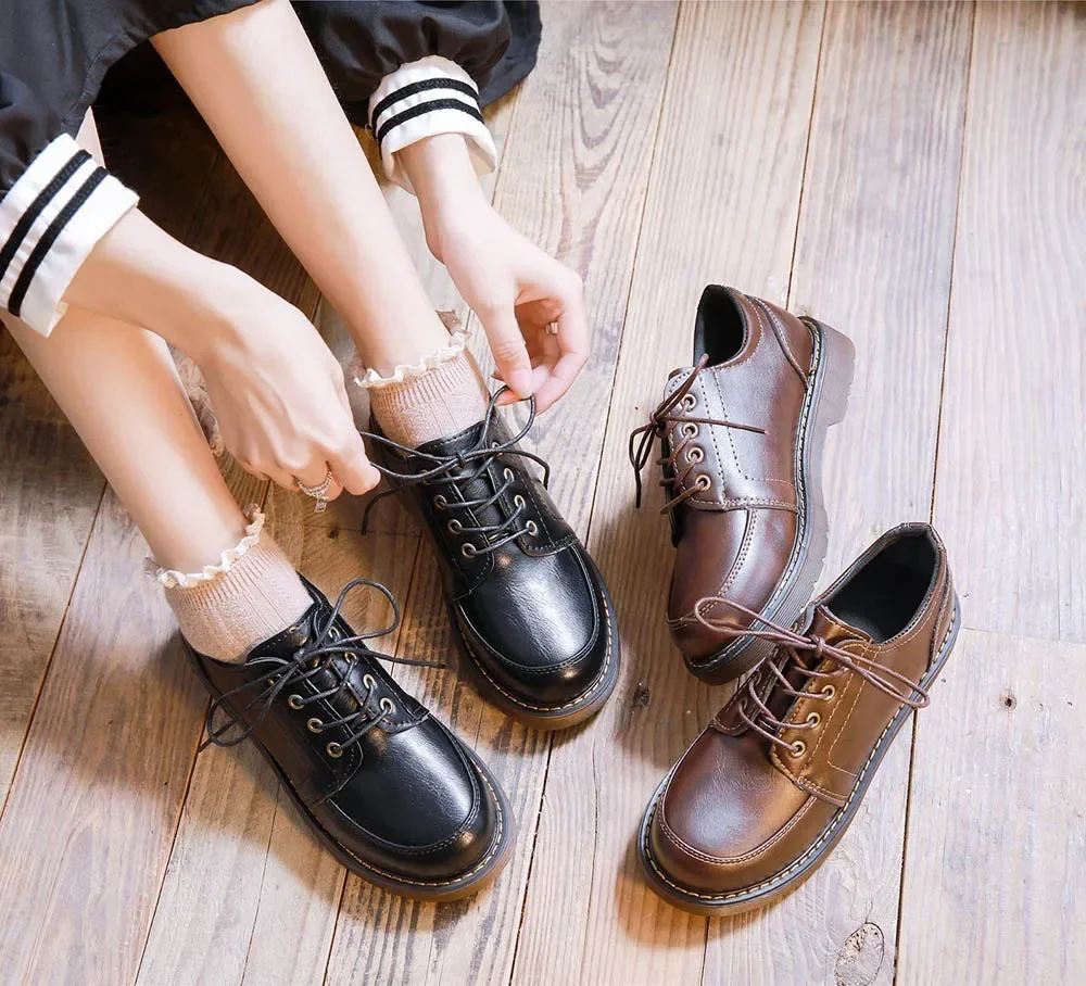 ローファー・オックスフォード SEBAGO Women Laced up Shoes 731114WLE 900 BROWN Moc Woman CLASSIC DAN PATENT LEATHER WOMAN Moccasin RED