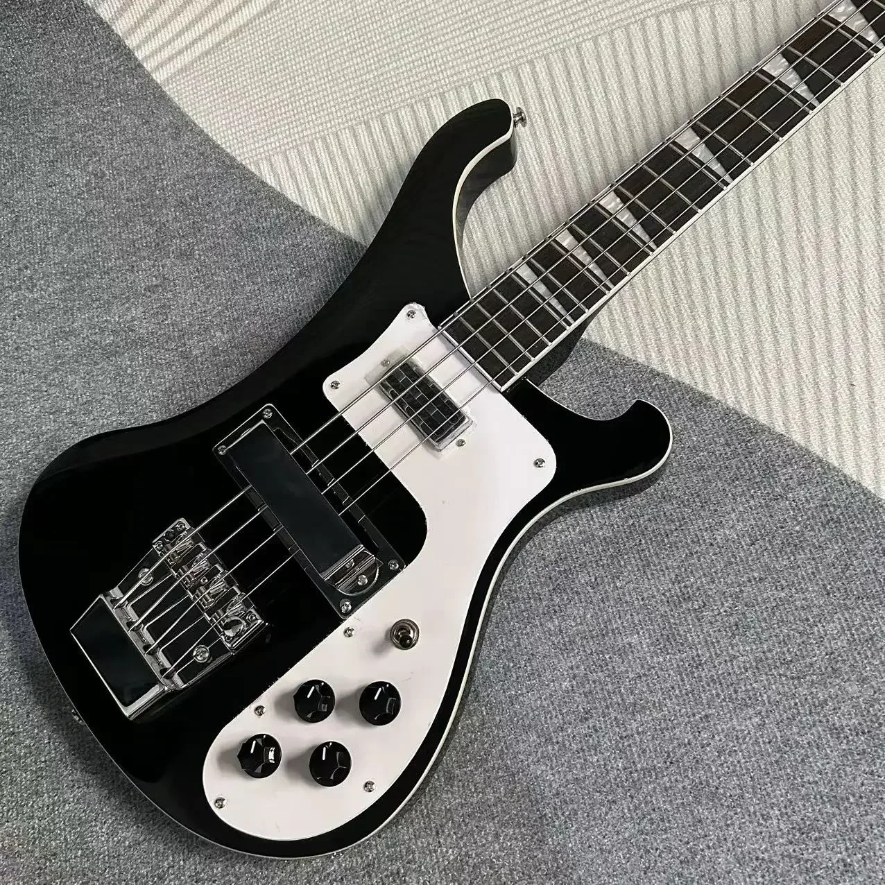 Ricken 4003 Backer Bass Electric Guitar Black Color Basswood Body Rosewood Fretboard 4 Strings Guitar viol&atilde;o Gleeson