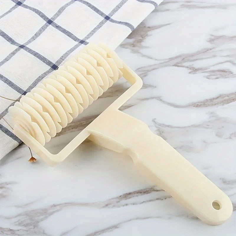 Pastry Lattice Roller Cutter – Essential Baking Tool