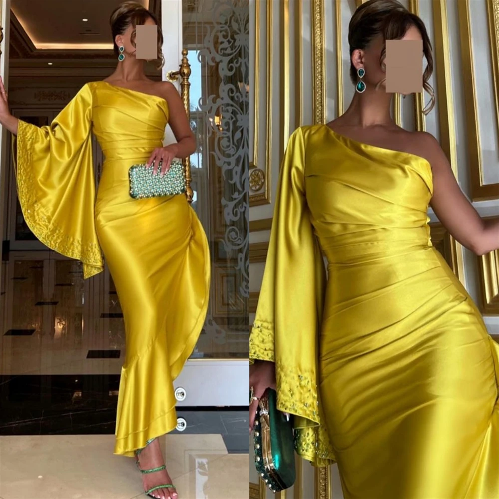 

Exquisite One-shoulder Sheath Celebrity Flowers Fold Satin Occasion Evening Gown robe pour cérémonie de mariage