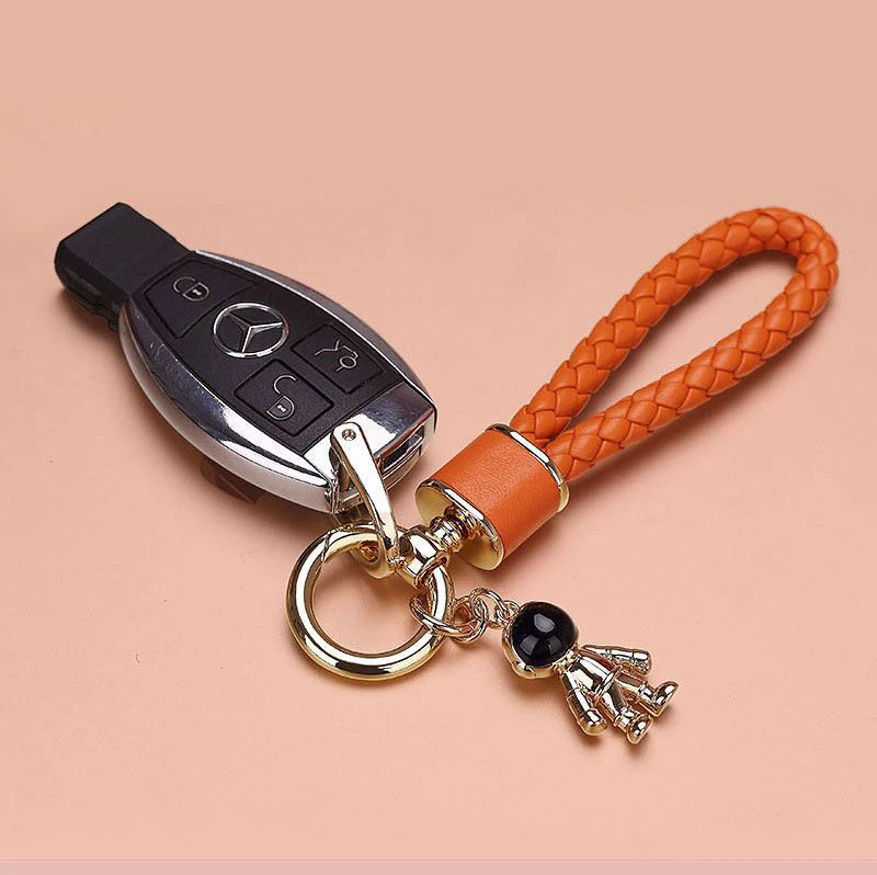 

Woven Leather Space Man Key Chain Astronauta Keychain for Car Keys Personalized Gift Cute Instagram Celebrity Gift for Boyfriend