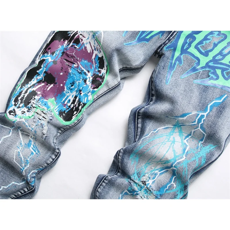 Рисунок 4 - Джинсы мужские с винтажным принтом