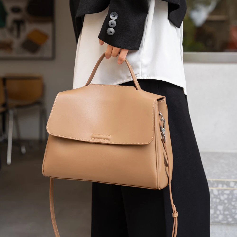 Leather Women's Bag Fashion Women's Cowhide Horizontal Square Handbag All Fashion Single Shoulder Crossbody Bag Simple Commuting