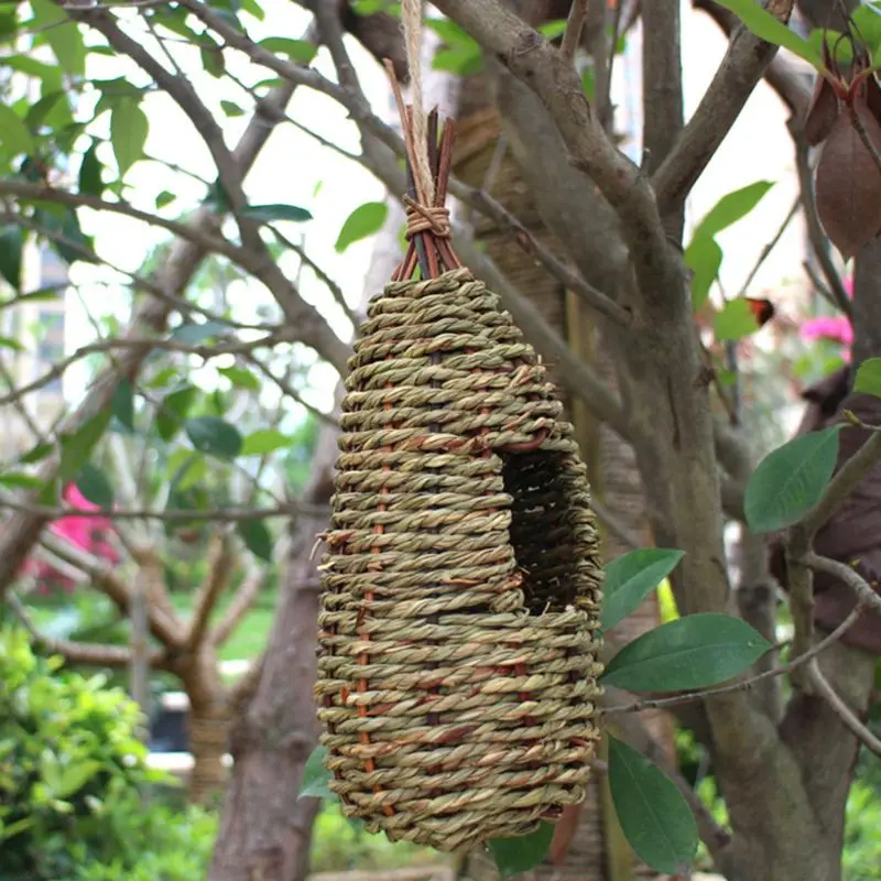 Hanging Bird House Pastoral Style Birdhouse Natural Fiber Finch Bird Nest Hut Outdoo Cage Hand-woven Straw Rope Shelter Hideaway