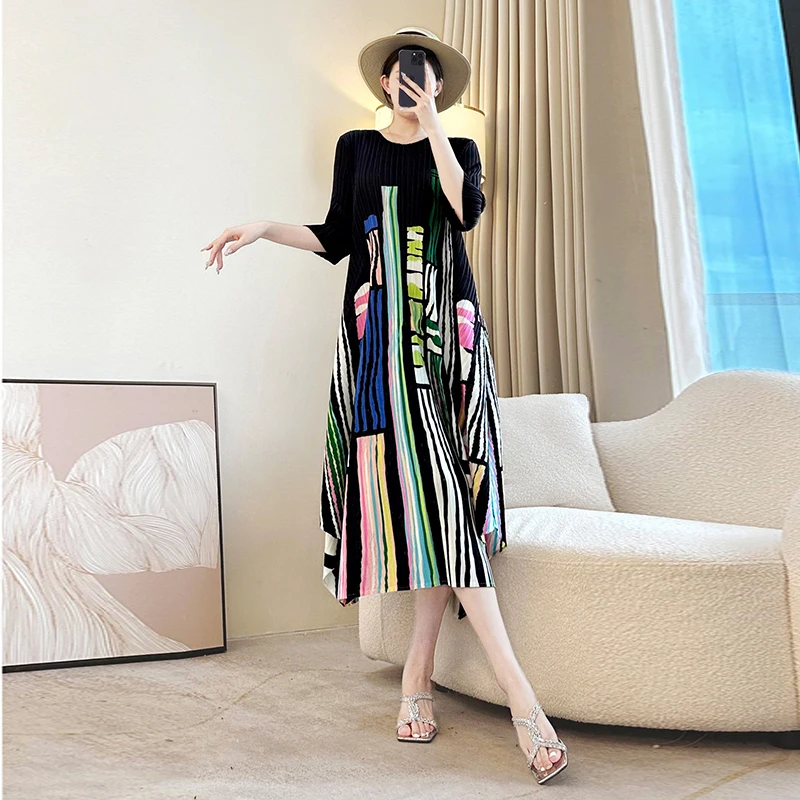 LANMREM Black Irregular Printting Pleated Women's Dress Round Collar Elastic Loose Three Quarter Sleeve Chic New Dresses 2DB3923 - Image 3