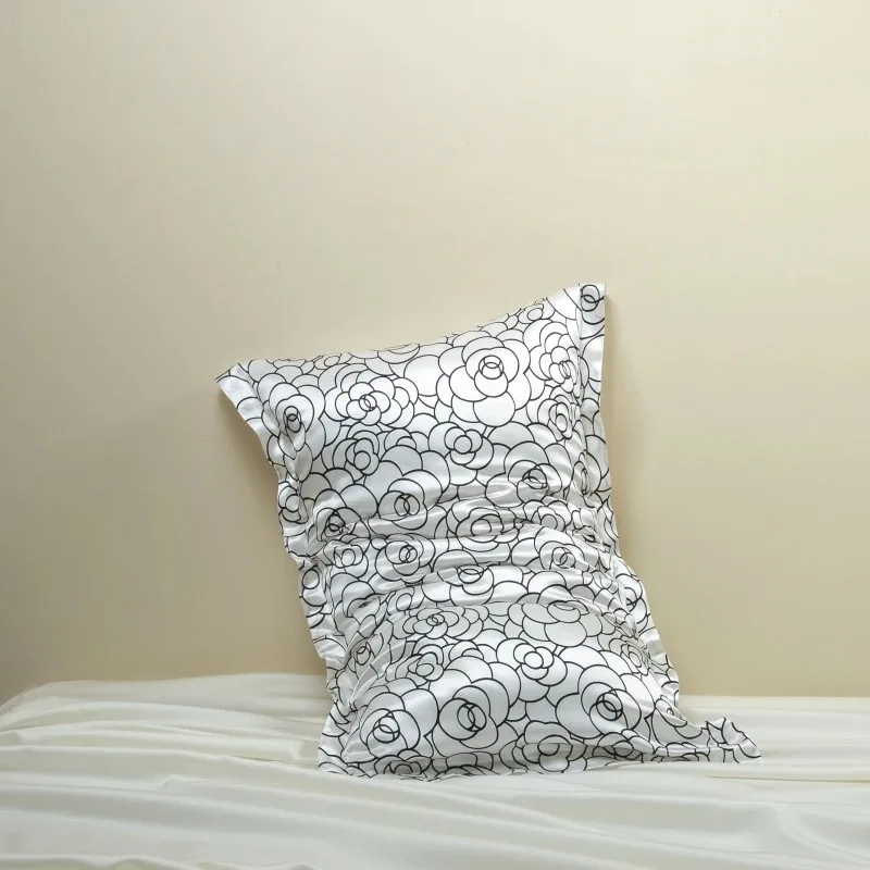 Luxurious 100% Natural Mulberry Silk Pillowcase - Premium 22MM for Hair & Skin Health with Eco-Friendly Oeko-Tex Certification