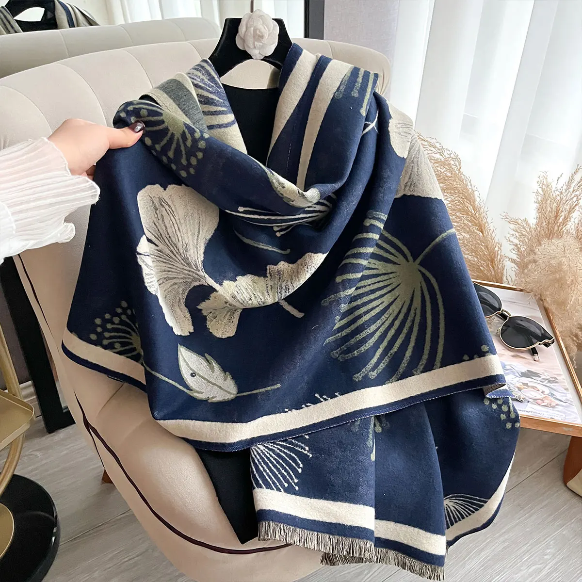 New Women Fashion Brand Ginkgo leaf Scarf Luxury Autumn Winter Warm Shawls Print Scarve Pashmina Mujer Femme Foulard Bufanda