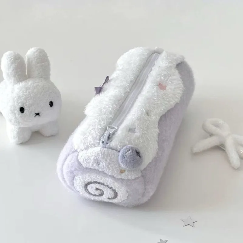 새로운 스위스롤 문구 가방, 플러시 소형 신선한 문학풍 대용량 연필 보관 가방
