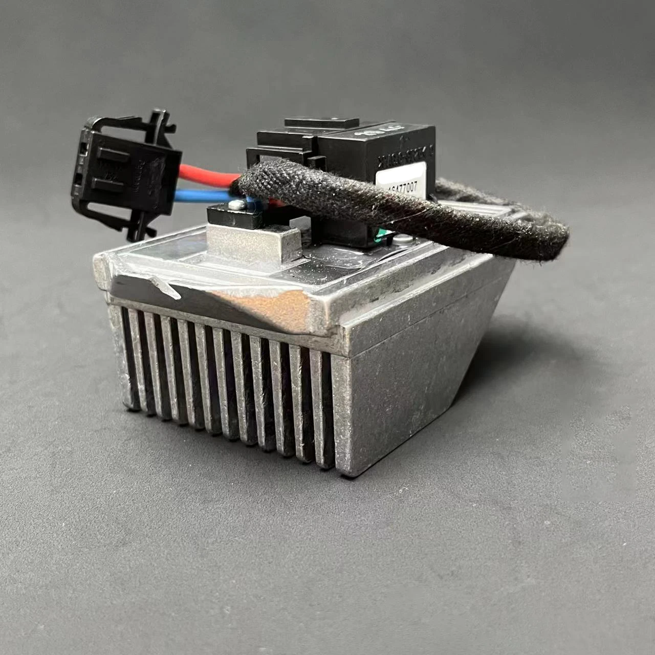 アウディ/フォルクスワーゲン 電動ファンモーター 345mm A3/8L TT/8N | ゴルフ4/1J | ニュービートル/9C | ポロ/6N | ボーラ | MEYLE製 ヒーターブロワーモーターファン VW BORA GOLF MK4 LUPO BEETLE POLO AUDI A3 (8L1) 対応 アウディ/