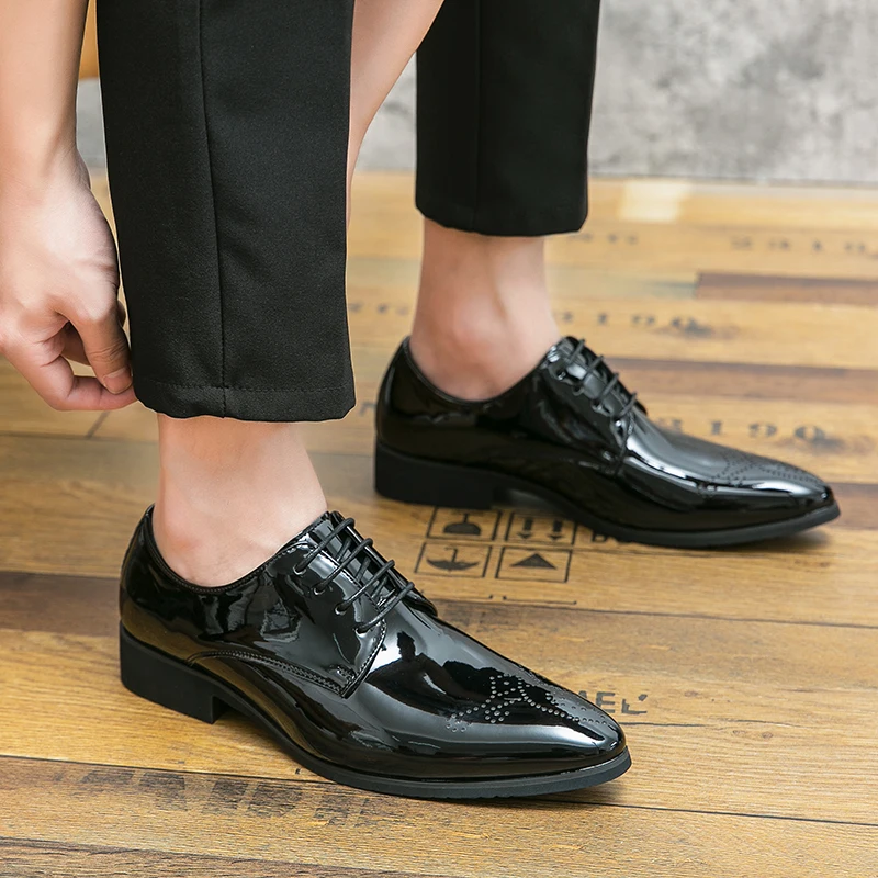 

2023 New Italian Affordable Luxury Fashion Men's Shoes Black Business Oxford Men's Shoes Patent Leather Green Dress Leather Shoe
