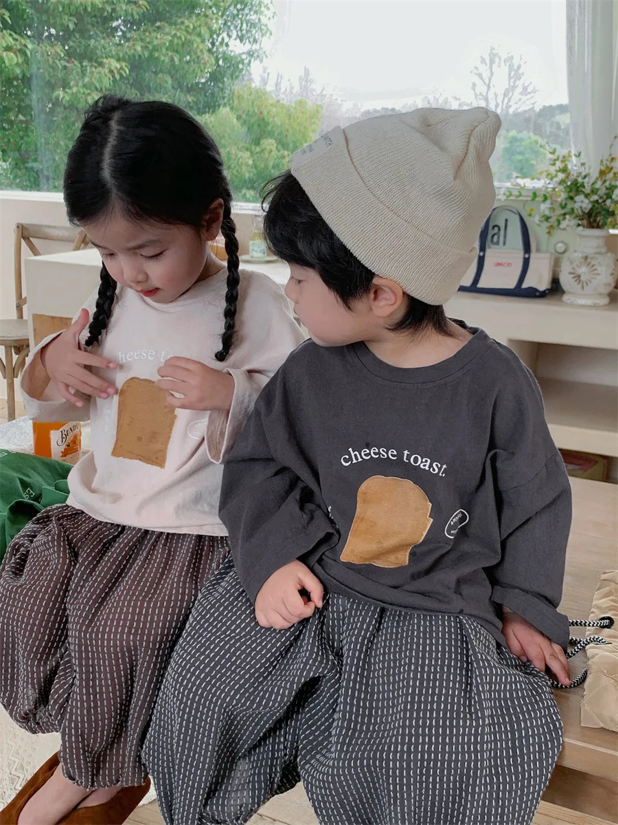 

2023 Children's Autumn New Cotton Cartoon Print Long Sleeve T-shirt for Boys and Girls Loose Round Neck Top Bottom