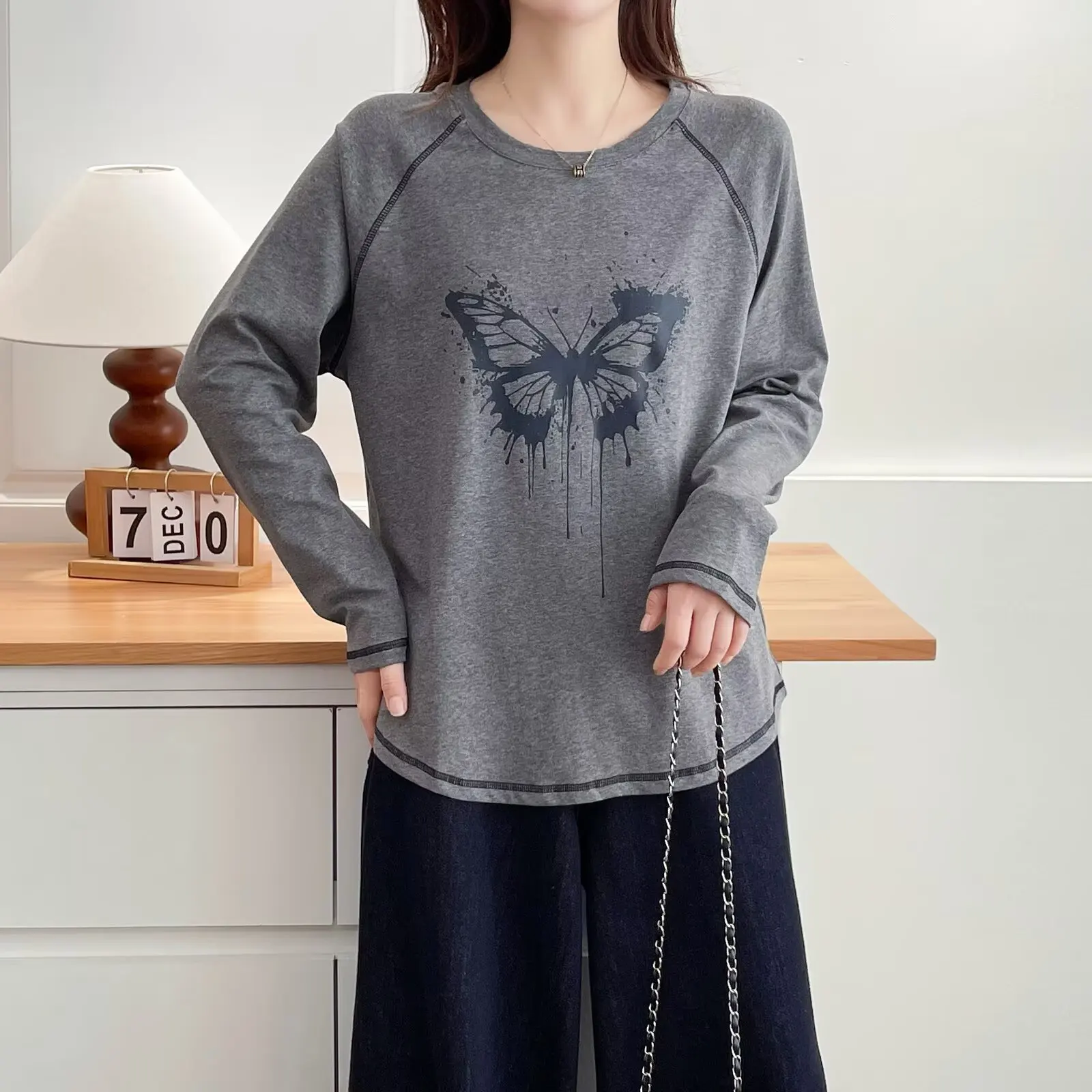 XXXXL Fashion Plus Size Women's T-Shirt Autumn New Style Stylish Bright Line Printed Butterfly Long Sleeved Top 2510