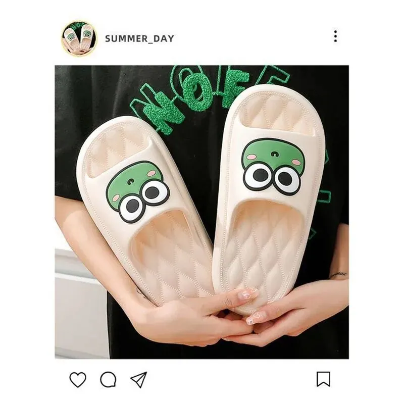 Summer Beach Slides Bathroom Anti Slip Slipper Non-Slip Home Flip Flops Cartoon Frog Soft Sandals — view 2