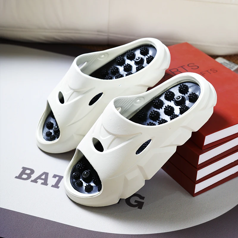 New Summer Men Massage Slippers Sides Indoor Outdoor Sandals Beach Casual Shoes Soft Sole Slides Men Flip-flops Men's Footwear