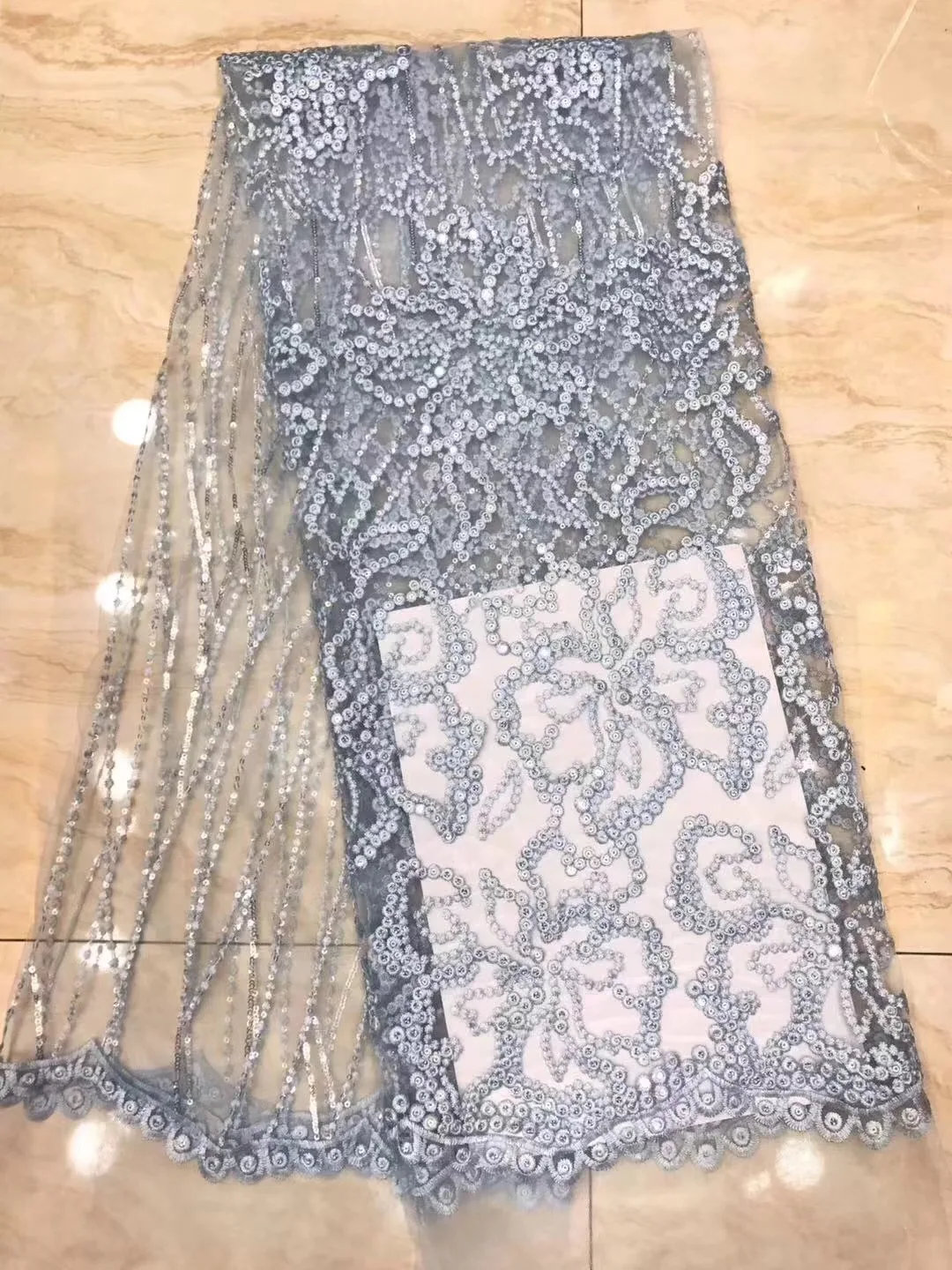 アフリカンレースキラキラ生地ナイジェリアの結婚式パーティードレス用の高品質の刺繍レース生地d92