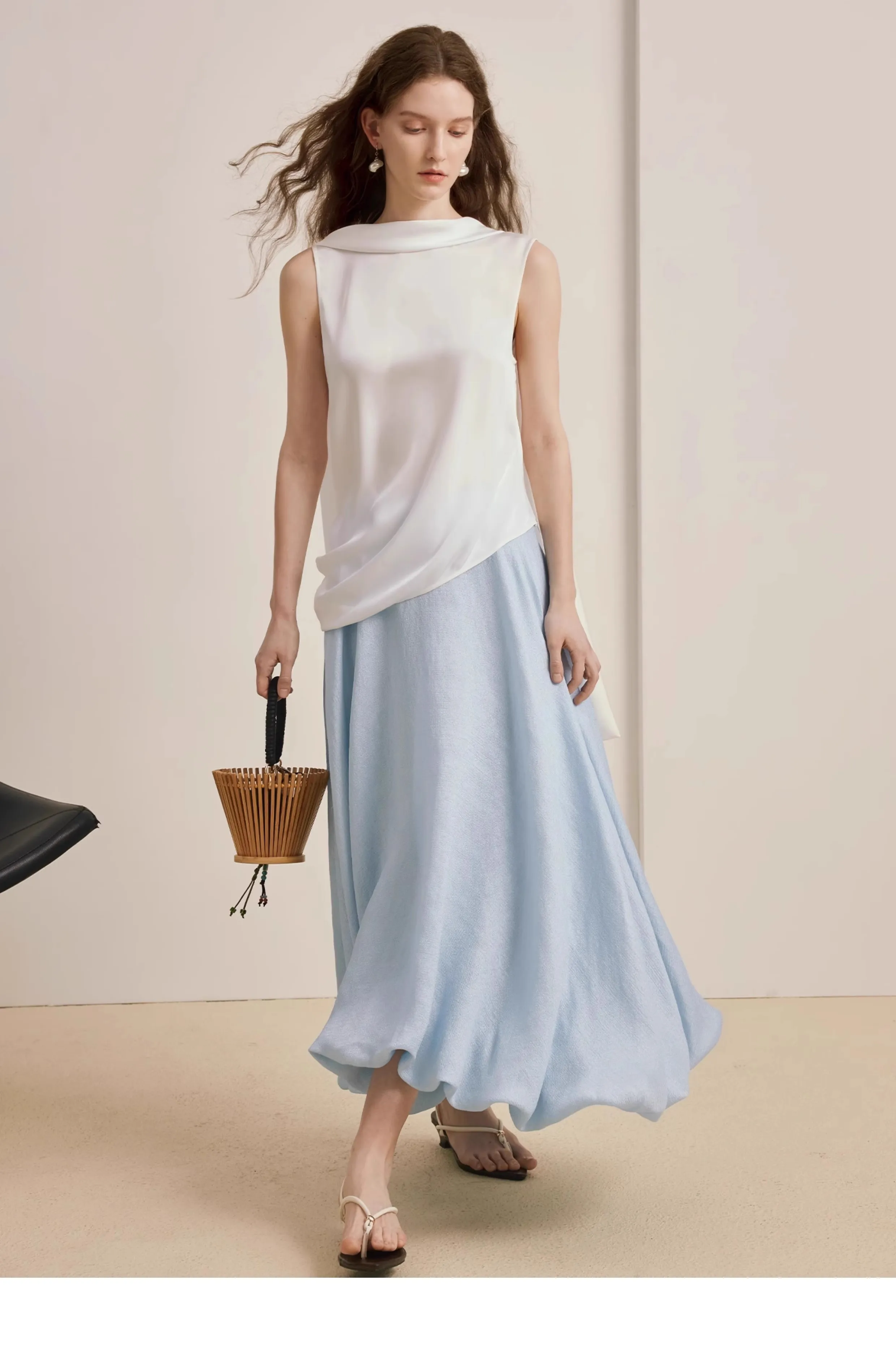 AEL Damen-Bluse aus Satin mit U-Boot-Ausschnitt, ärmellose Damenbluse mit minimalistischem Design für den Alltag – Detail 7