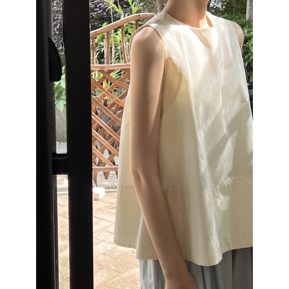 Women Clothing Gentle Sweet Sleeveless Shirt 2024 Summer New Fashionable Casual Design Sense Niche Loose Casual Women Vest