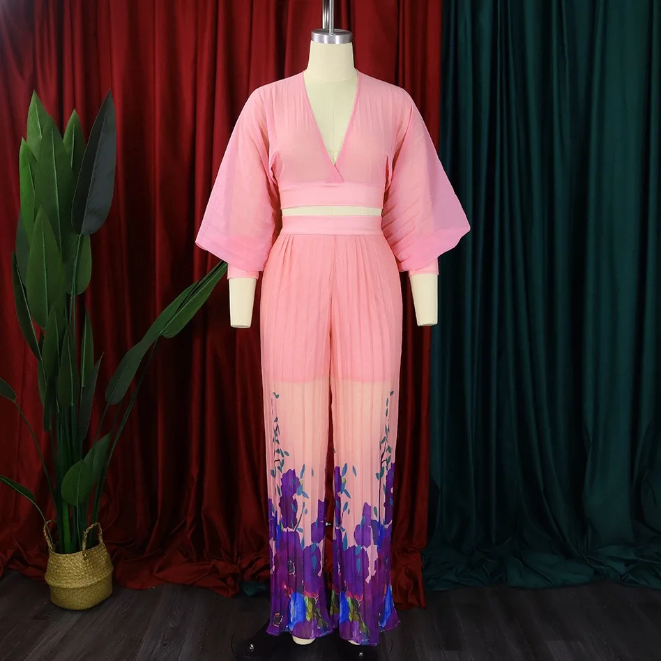 Рисунок 2 - Женская блузка с V-образным вырезом