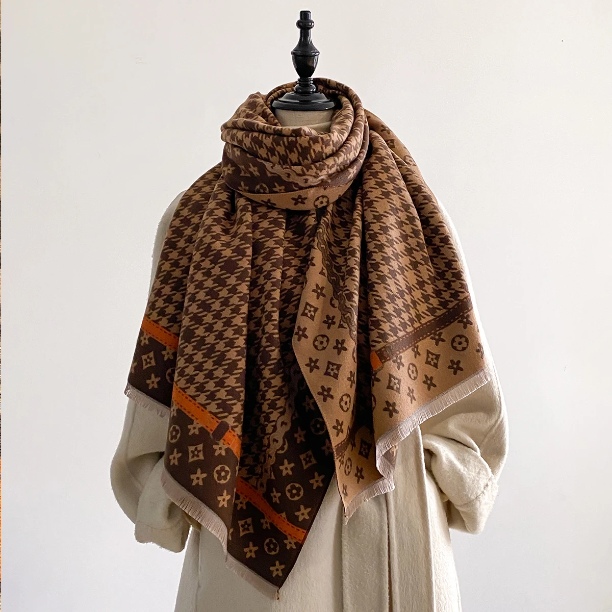 New Elegance Houndstooth Print Scarf Soft Warm Fringe Pashmina Jacquard Shawl Autumn and Winter Coldproof Windproof Blanket