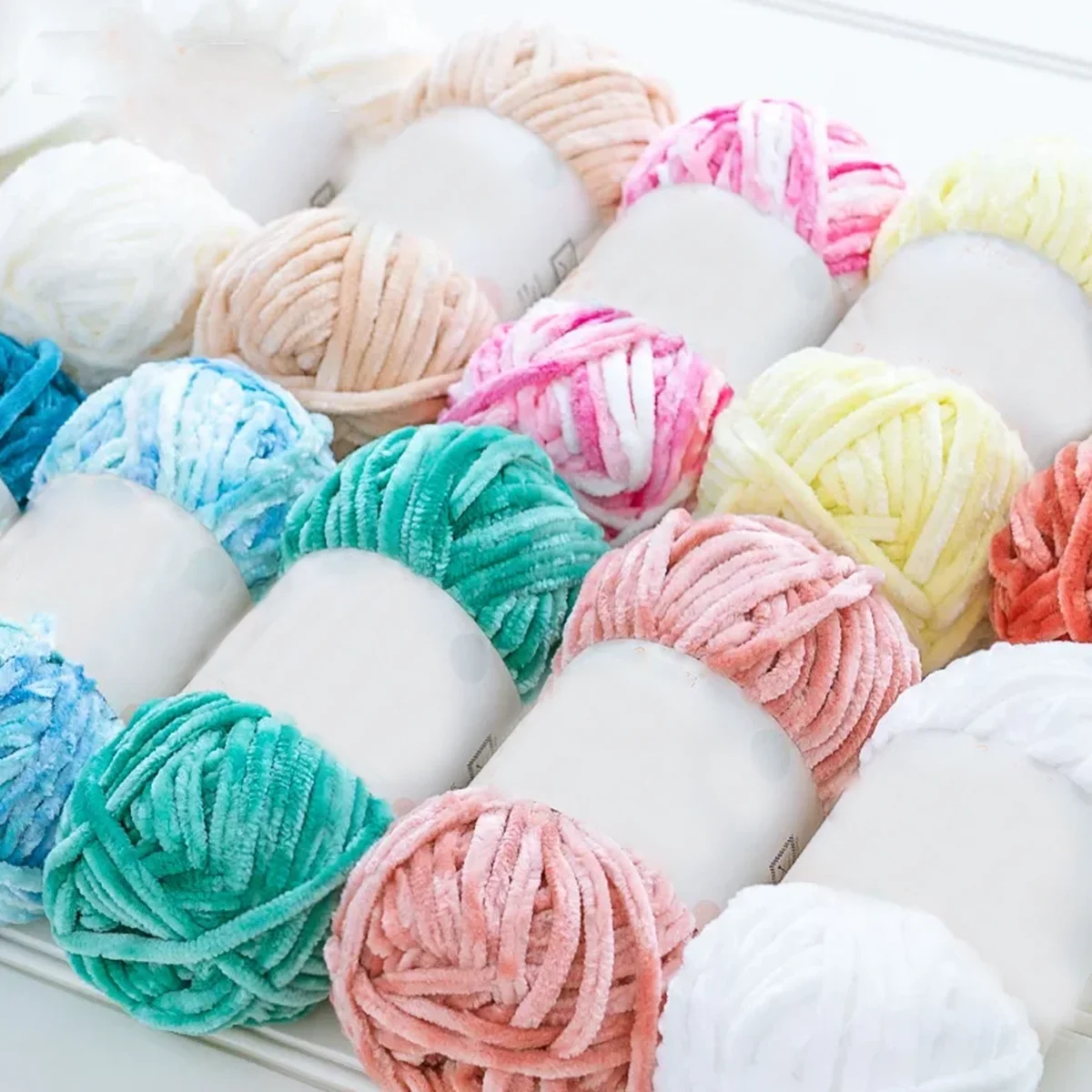3pcs 100g Super Soft Velvet Yarn Chunky Blanket Yarn Chenille Yarns for Knitting and Crochet 2