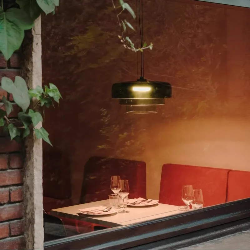 Dekoracja domu błyszczący żyrandol prostota w stylu nordyckim restauracja lampy wiszące do baru salon jadalnia kolorowe szklane wisząca lampa