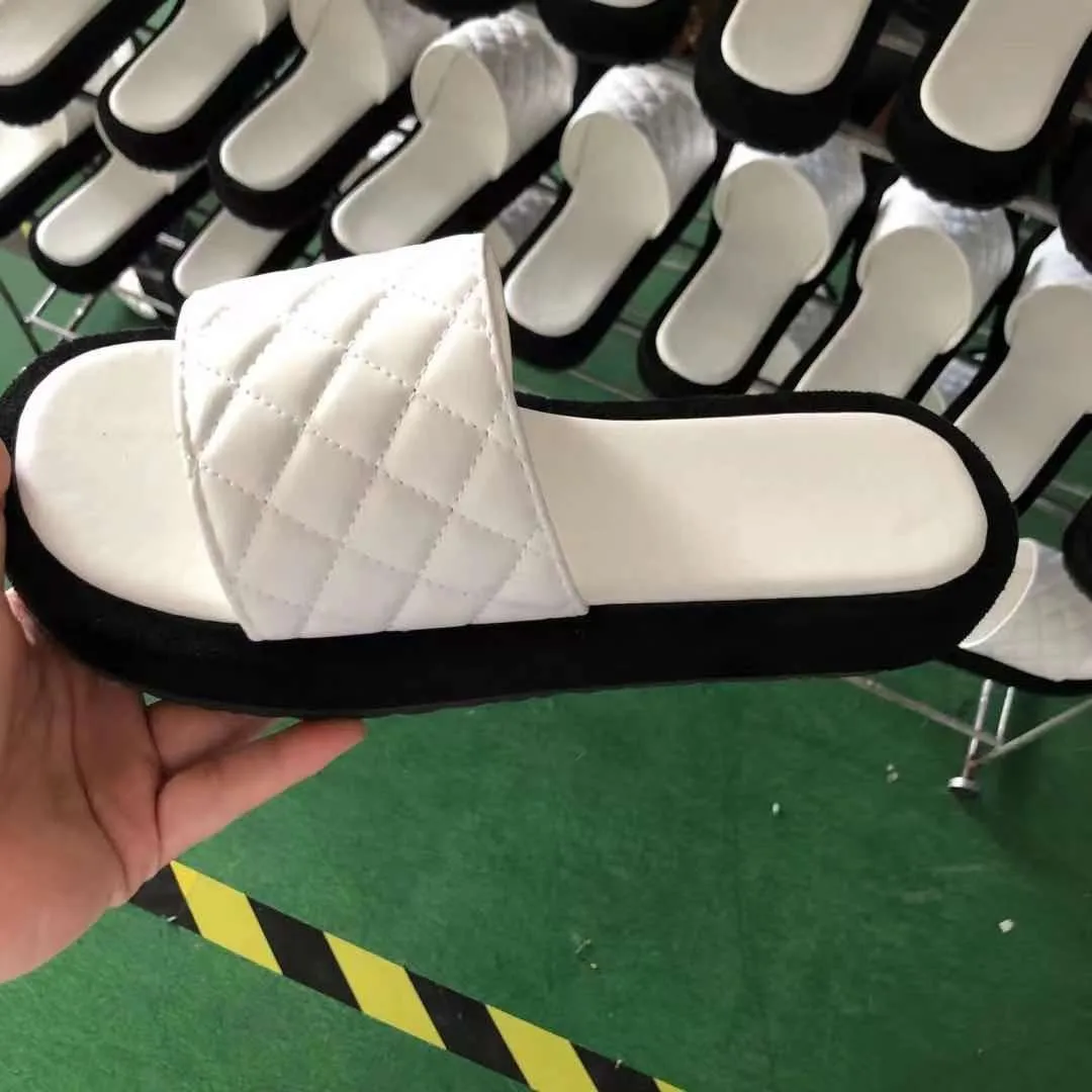 【MODERNIF】Pia round slippers Wandler Pia Slippers | Shopbop