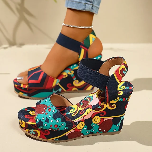 Chaussures pour femmes 2025 nouvelles femmes sandales à talons compensés rétro ethnique impression plate-forme sandales dames décontracté confortable sandales d'extérieur 1