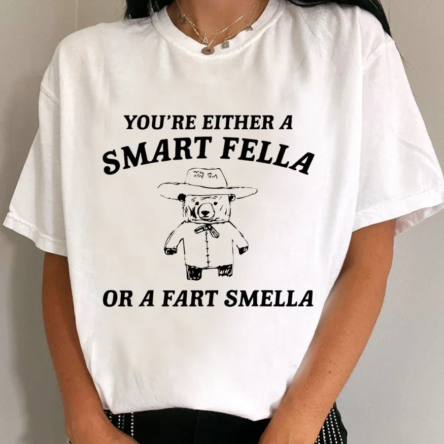 

Retro Cartoon T-Shirt Casual Trend 90s New Cute and Fashionable Women's Are You A Smart Fella Or Fart Smella Pattern T-Shirt.