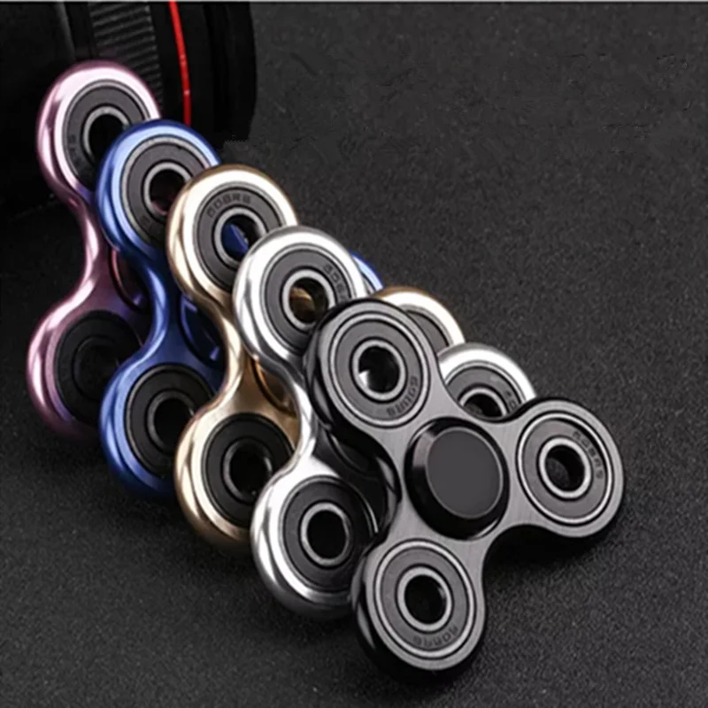 70mm Triangle Finger Aluminum Alloy Metal Spinner No Box R188 Bearing Turn for 3-4 Minutes Child Toys Decompression Toy Spinner