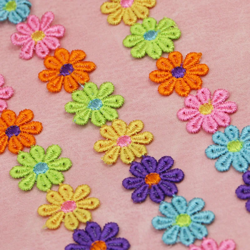 (60 Pcs/bag) 25mm Six Color Embroidered Lace Sun Petals Daisy Shaped Decorative Dress Hat Home Making Clothing Patches