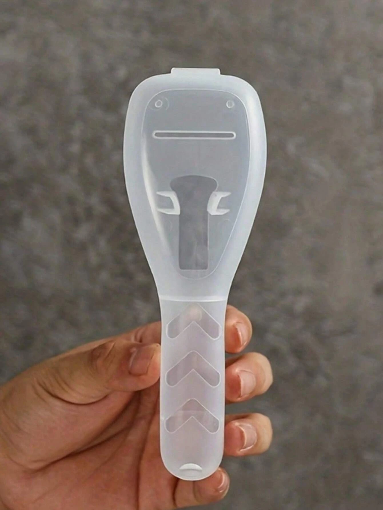 1pc Plastic Travel Razor Case Outdoor Camping Business Trip Portable Razor Holder Container Storage Shaving Box 4