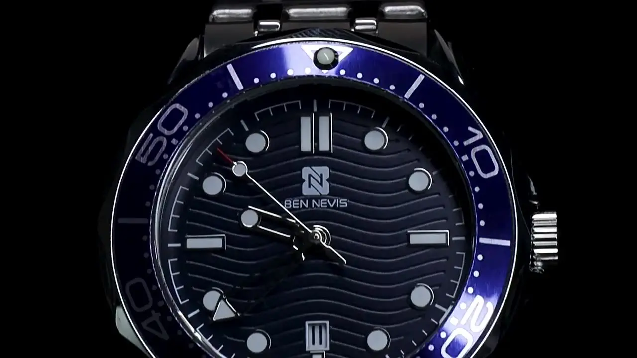 BEN NEVIS Montre Homme Ultra Mince - Cadran Analogique Date - Bracelet Cuir - Étanche 30m - Style Classique