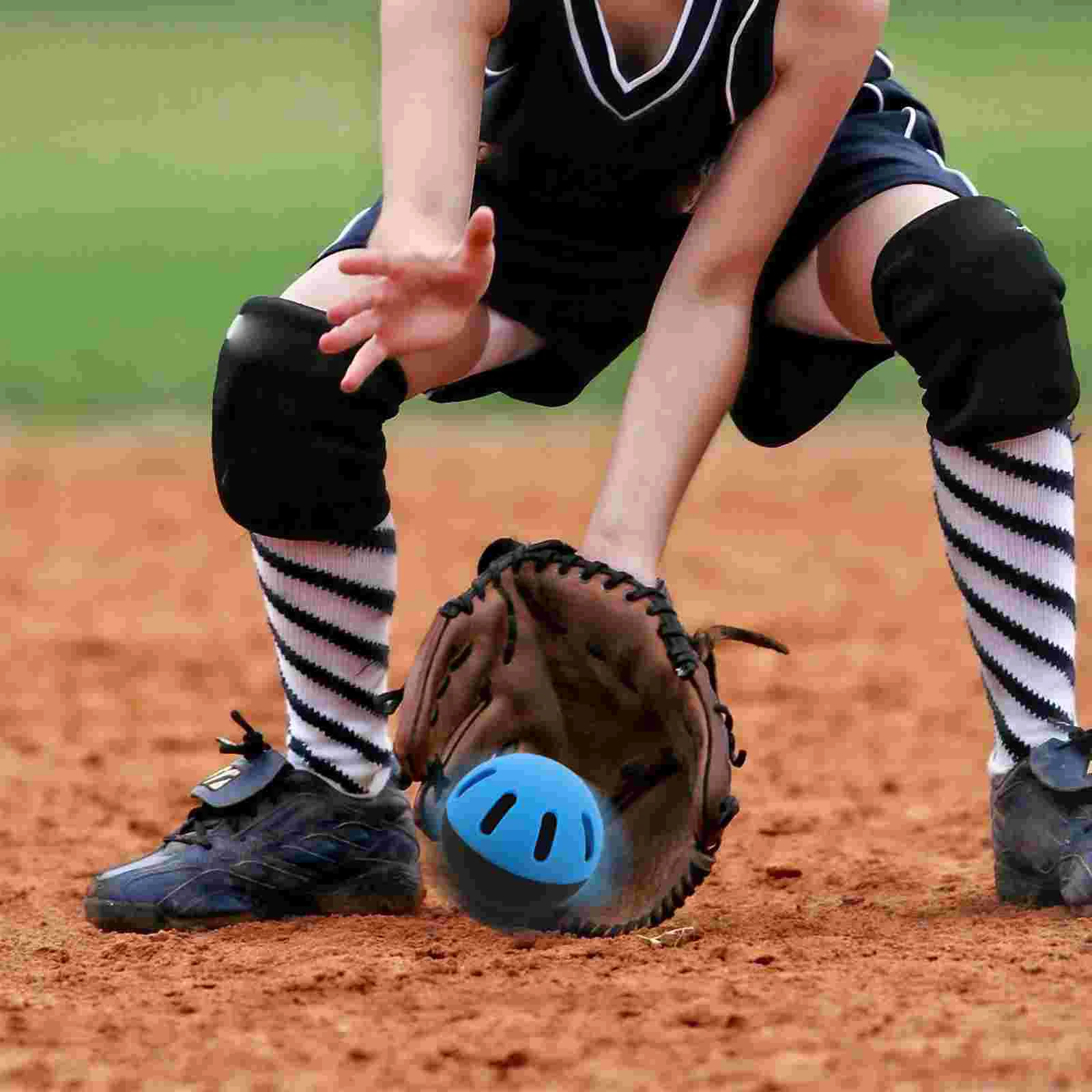 Hollow Plastic Baseballs Athletic Baseball Equipment Practice Baseballs Plastic Hollow Soft Baseball