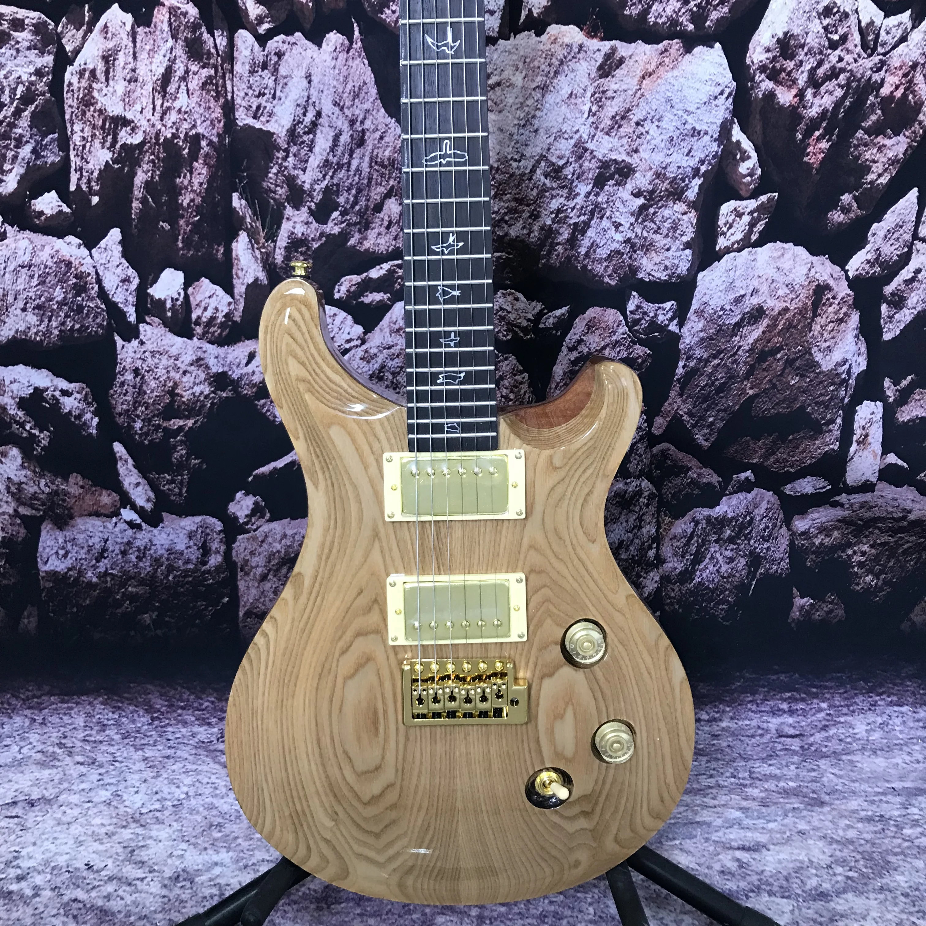 Factory Electric Guitar Natural Color Maple Wood Top Bird Good Sound Quality