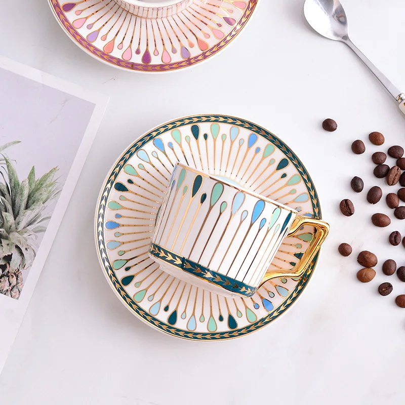 الذهب شرابة القهوة الفناجين وأطباقها مجموعة النمط...